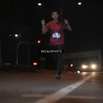Runner Photo 7761079