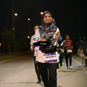 Runner Photo 7761085