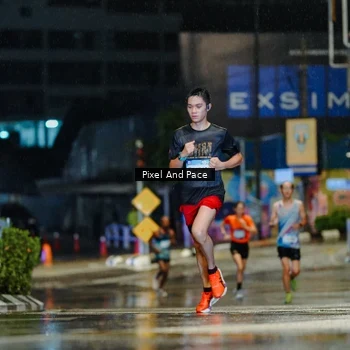 Runner Photo 7761091