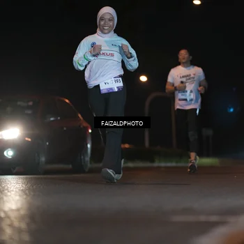 Runner Photo 7761092
