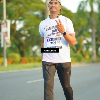 Runner Photo 7761096