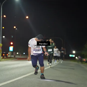 Runner Photo 7761097