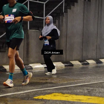 Runner Photo 7761098