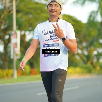 Runner Photo 7761122