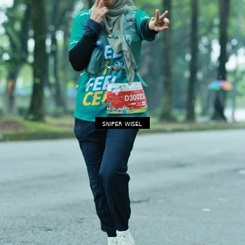 Runner Photo 7761123