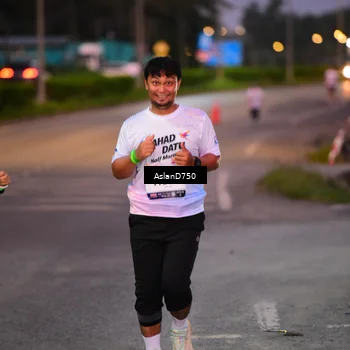 Runner Photo 7761128