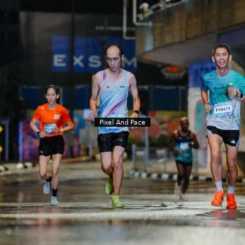Runner Photo 7761159