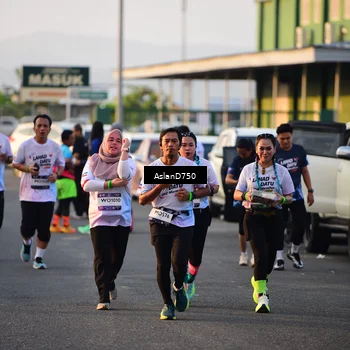 Runner Photo 7761161