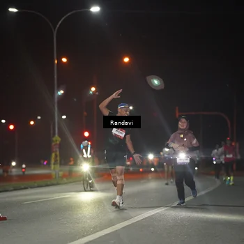 Runner Photo 7761168