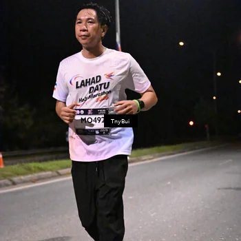 Runner Photo 7761178