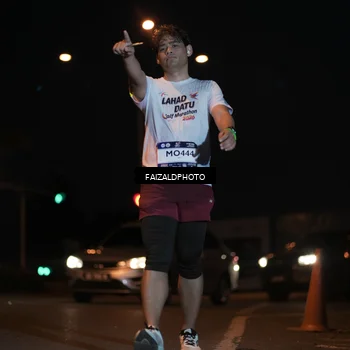 Runner Photo 7761187