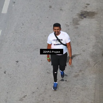 Runner Photo 7761203