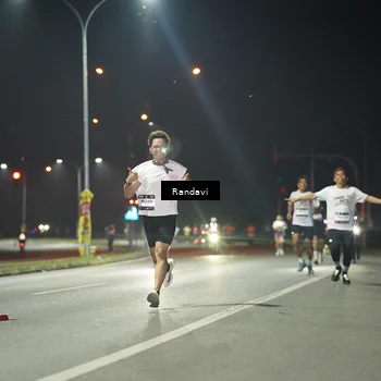 Runner Photo 7761223