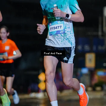 Runner Photo 7761234