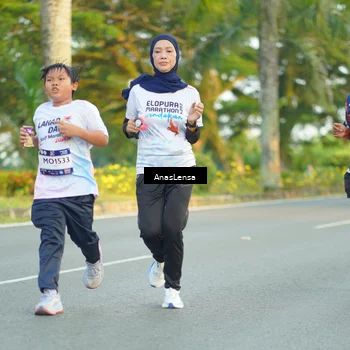 Runner Photo 7761246