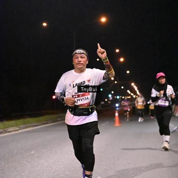 Runner Photo 7761262
