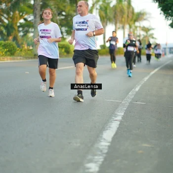 Runner Photo 7761290