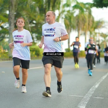 Runner Photo 7761303