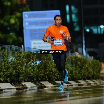 Runner Photo 7761313