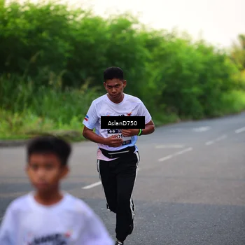 Runner Photo 7761316