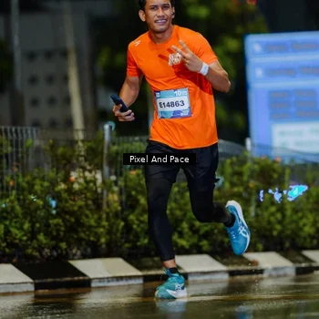 Runner Photo 7761324