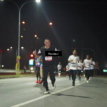 Runner Photo 7761382