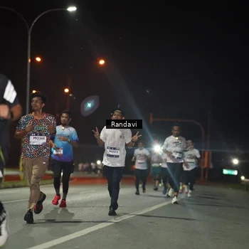 Runner Photo 7761393