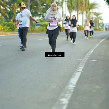 Runner Photo 7761426