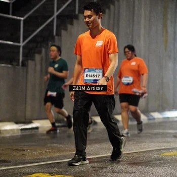 Runner Photo 7761428