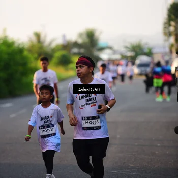 Runner Photo 7761438