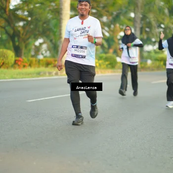 Runner Photo 7761456