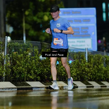 Runner Photo 7761465