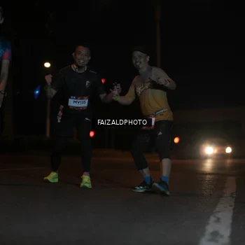 Runner Photo 7761467
