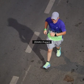 Runner Photo 7761475