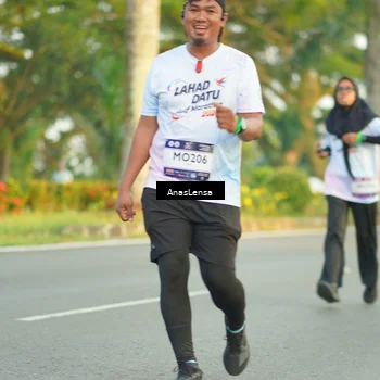 Runner Photo 7761480