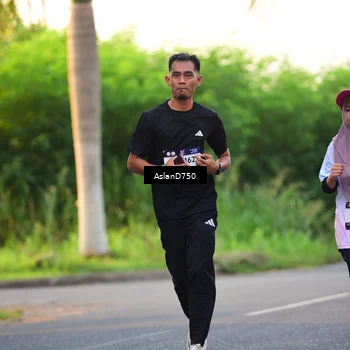 Runner Photo 7761496