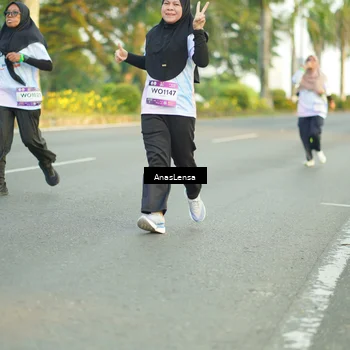 Runner Photo 7761517