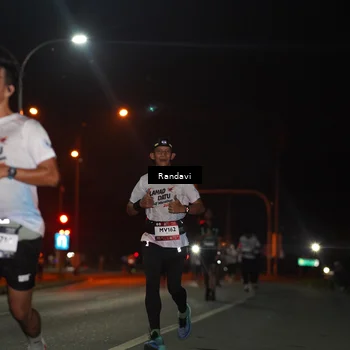 Runner Photo 7761538