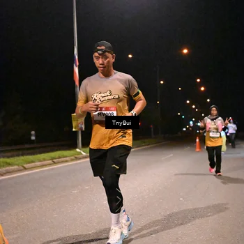 Runner Photo 7761545