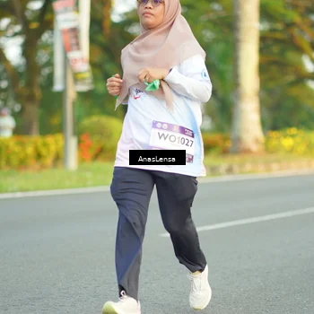 Runner Photo 7761566