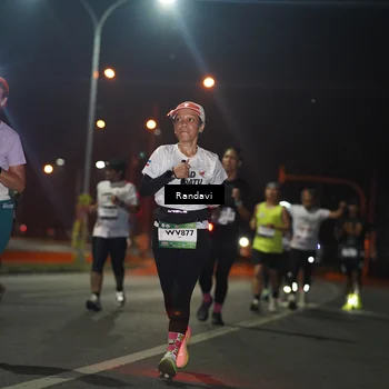 Runner Photo 7761571