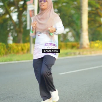 Runner Photo 7761572