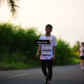 Runner Photo 7761574
