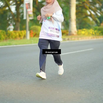 Runner Photo 7761575