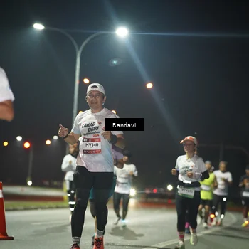 Runner Photo 7761586