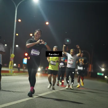 Runner Photo 7761595