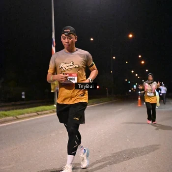 Runner Photo 7761604
