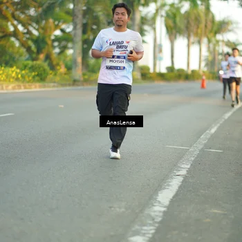 Runner Photo 7761636