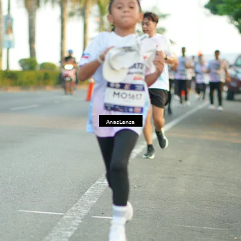 Runner Photo 7761672