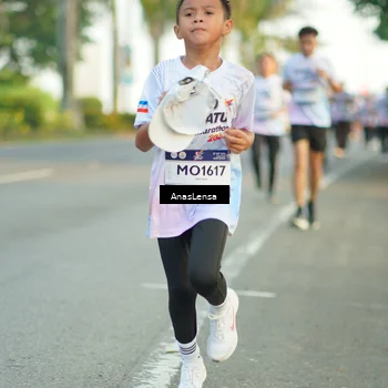 Runner Photo 7761680